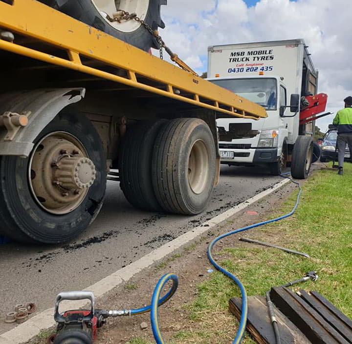 onsite-truck-tyre